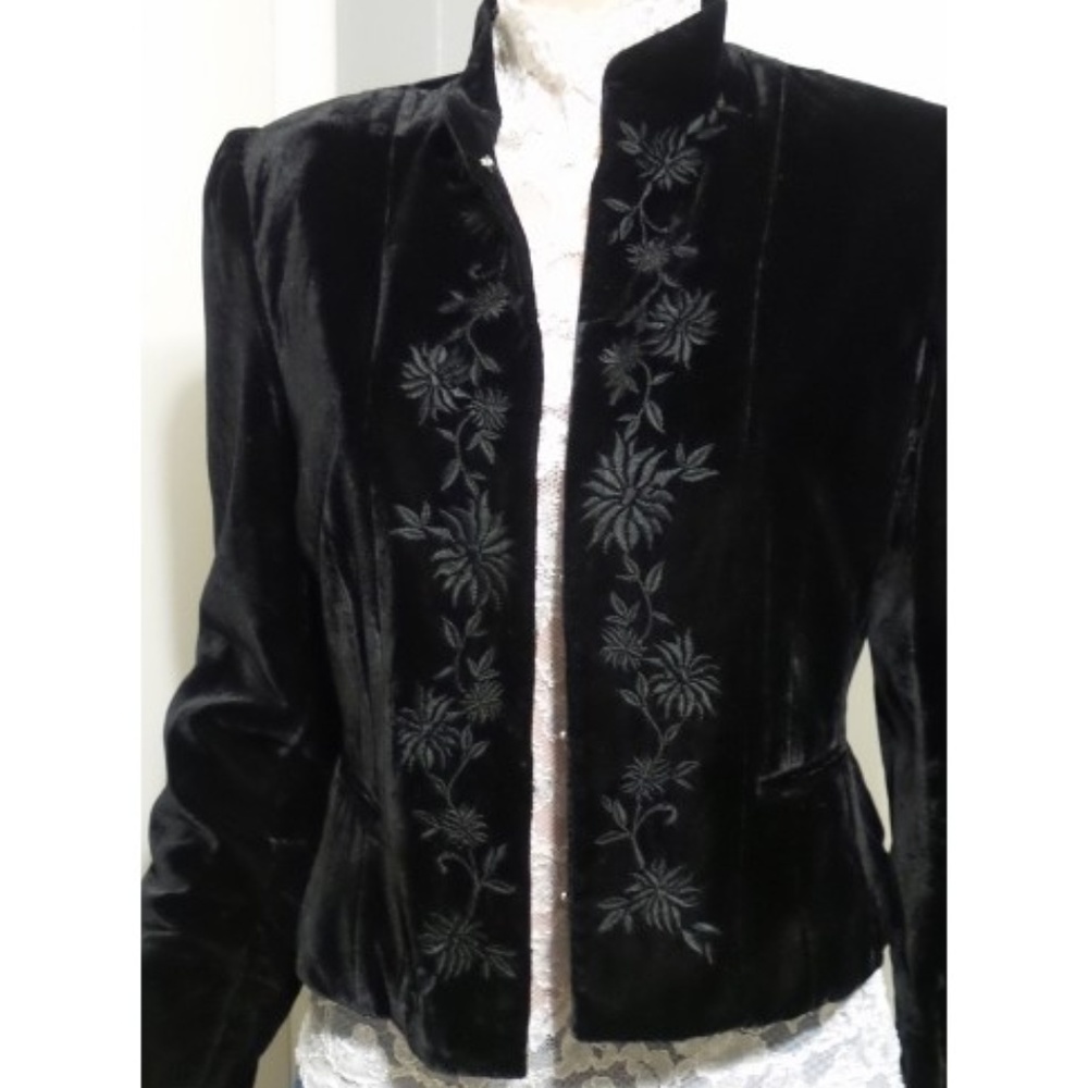 Apt.9 Black Velvet Cropped Embroidered Jacket 10